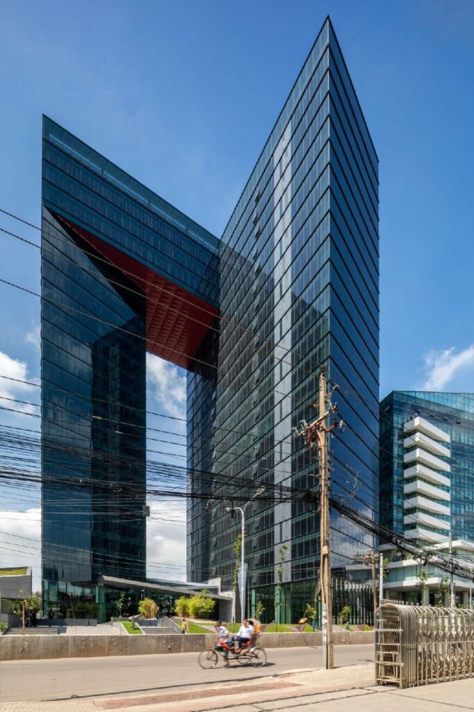 Shanta Tower , 24 storied commercial Building Tejgoan Gulshan link. Road Avenue Commercial office space Rent,